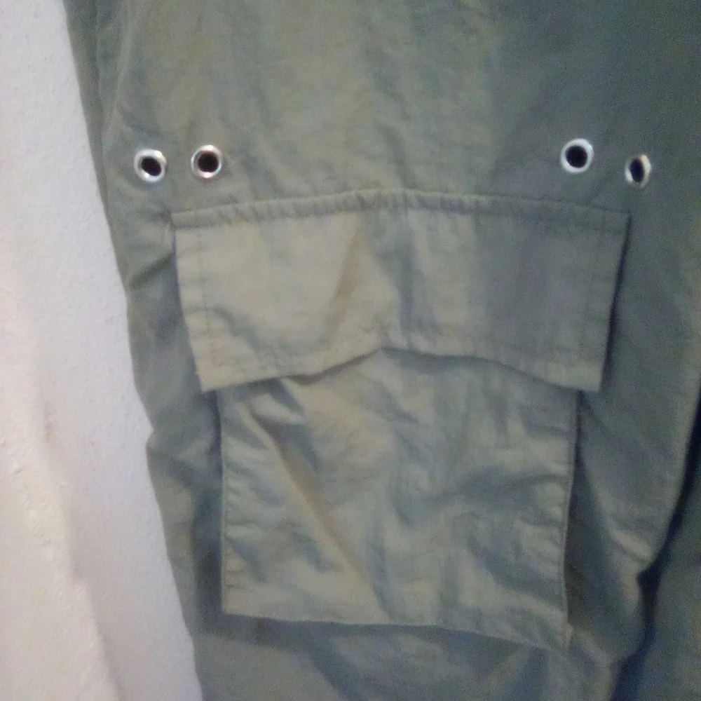 Fashion Nova 100% Nylon Olive Utility Cargo Pants with Zip Pockets Size XS